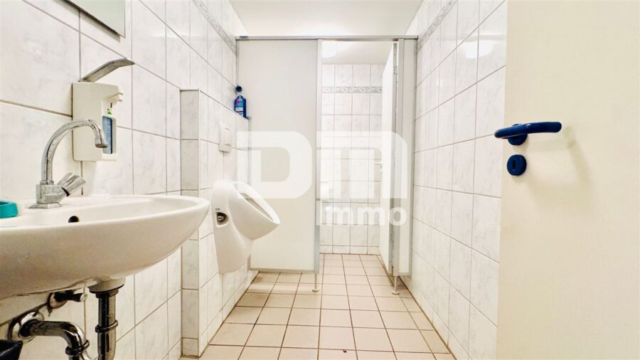 Modernisierte 1 bis 2 Familien Stadtvilla mit Maisonettewohnung in Traumlage mit Panoramablick - KG WC 1